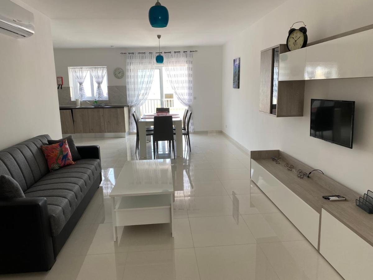 Sunshine Apartments Mellieha - Modern Three Bedroom Apartment - Apt No 2 ภายนอก รูปภาพ